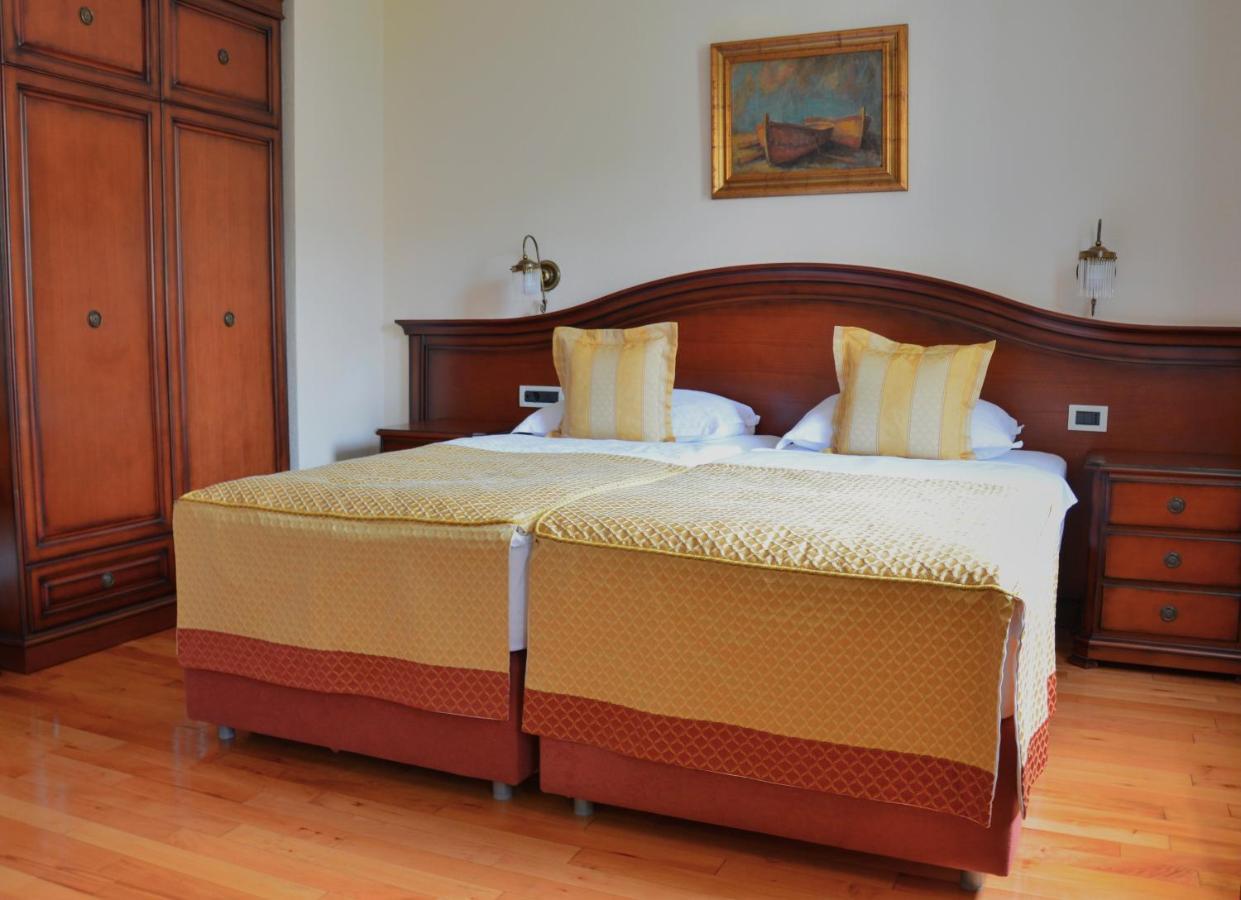 Hotel Savoy 4*