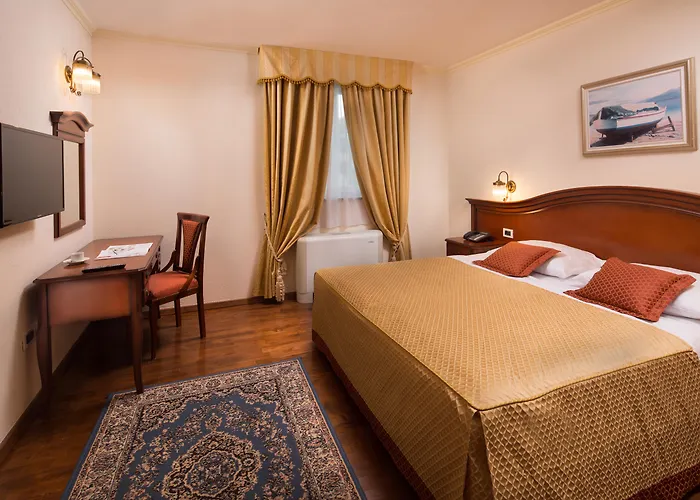 Hotel Savoy
