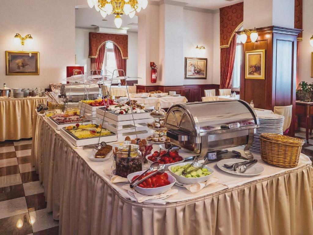 Savoy Hotel 4*