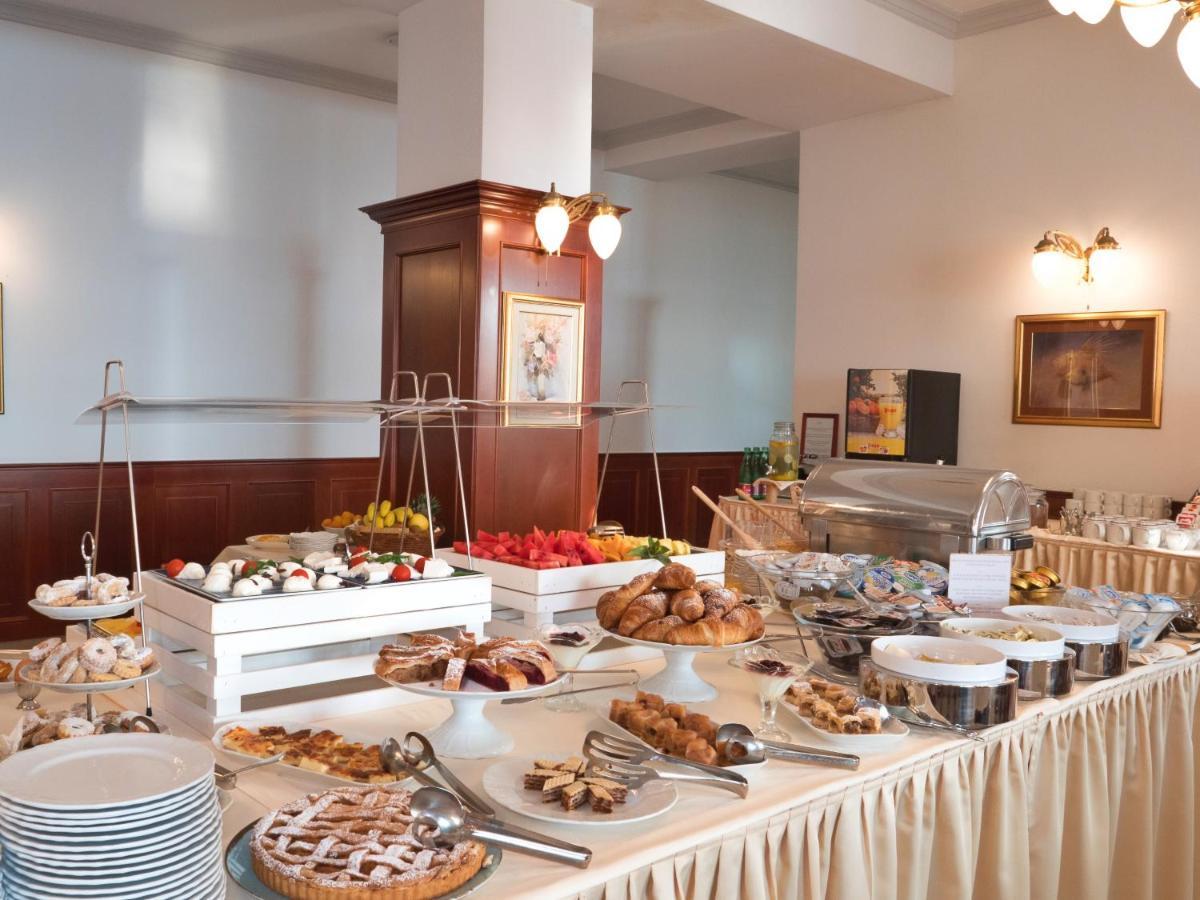 Hotel Savoy 4*