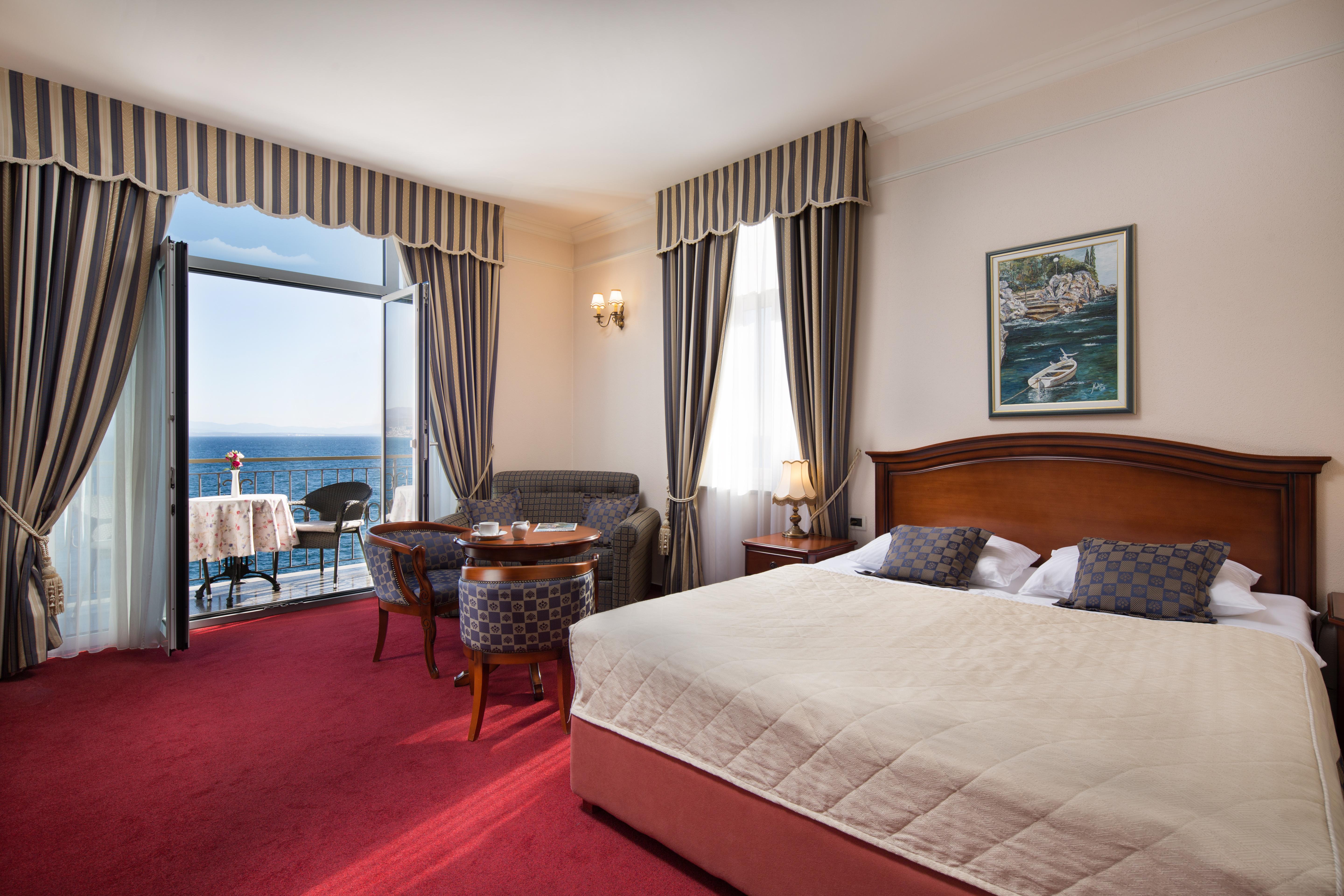 Savoy 4*